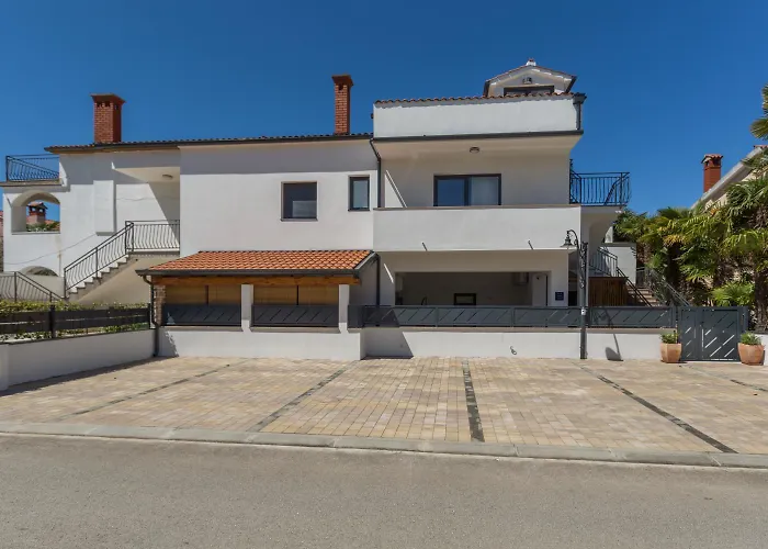 Traumhaftes Mit Meerblick Und Privatem Balkon - Nur 250 Meter Zum *